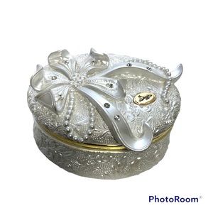 Vintage Berger  ITALY Ceramic Jewerly Box Pearlized/Crystals
